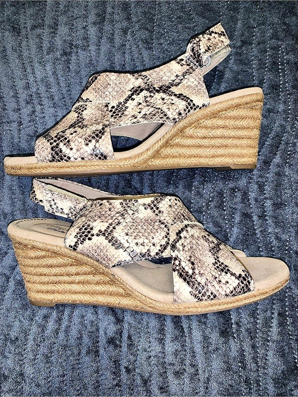 Clarks Lafley Alaine Snake Print Wedge Sandals US 9.5